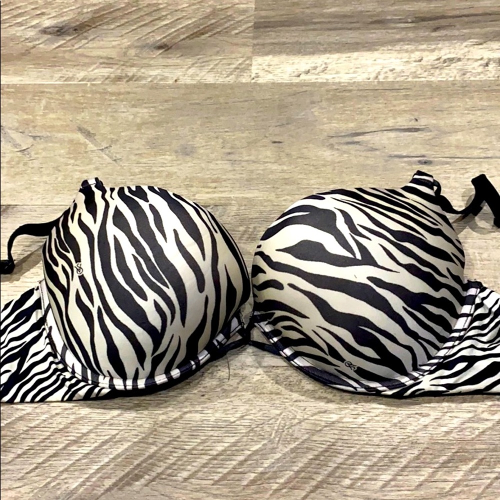BNWOT Victoria’s Secret Bombshell Bra